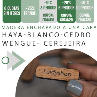 Etiquetas o dijes en madera