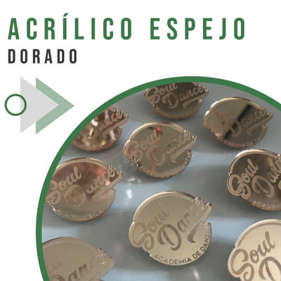 Etiquetas en espejo dorado