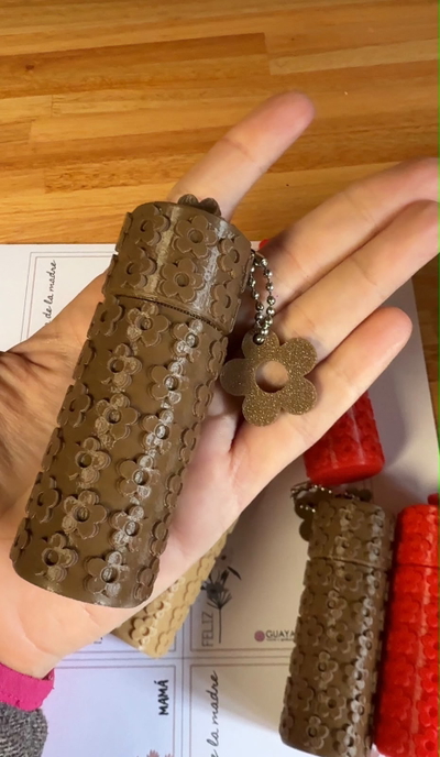Porta Labial con Flores + Manteca de Cacao