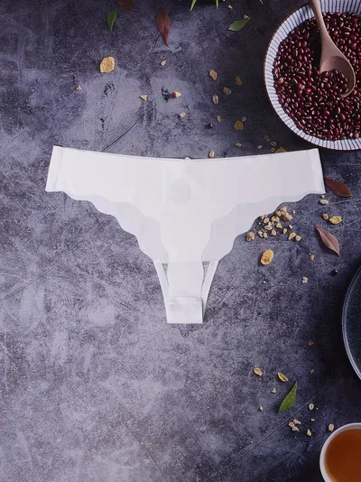 Tanga V-String Ondulada con Lazo Anaira