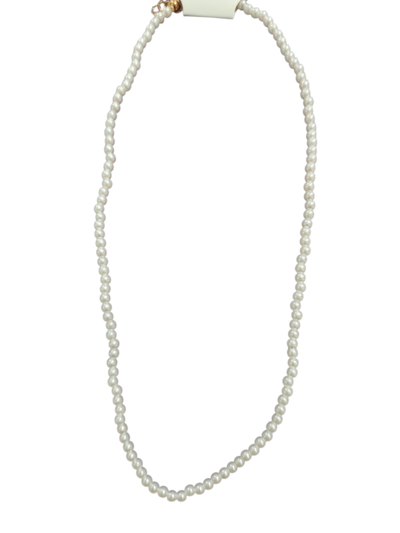 Collar de perlas pequeñas