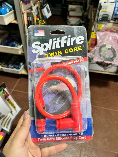 Cable bujia con capuchon rojo