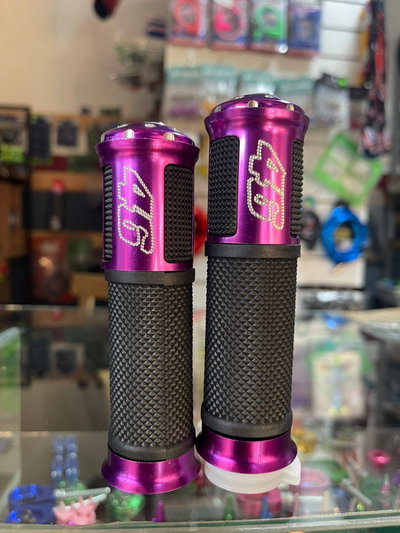 Puños deportivos morado