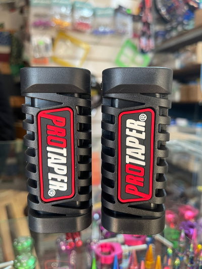 Gomas posapie delanteros negro con rojo