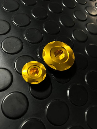 Tapones de inspeccion dorado
