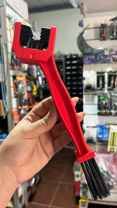 Limpia cadena rojo