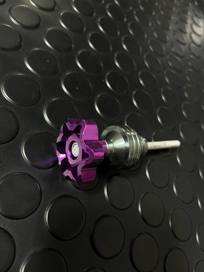 Medidor de aceite aluminio MORADO