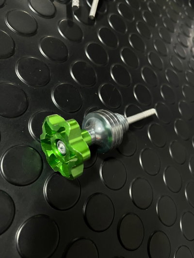 Medidor de aceite aluminio VERDE