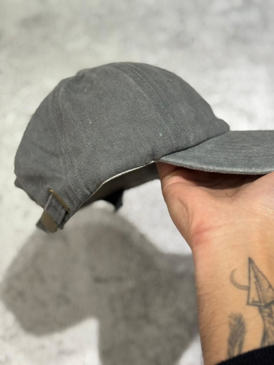 GORRA VINTAGE GRIS CLARO
