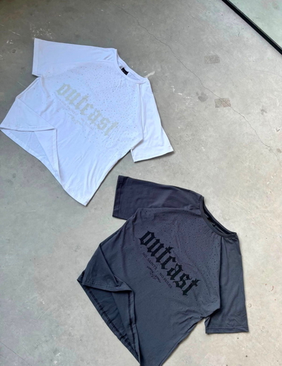 REMERA OUTCAST