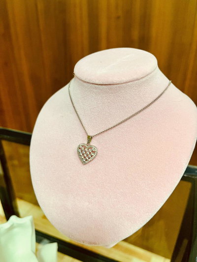 Collar "corazón pixeleado" AQ