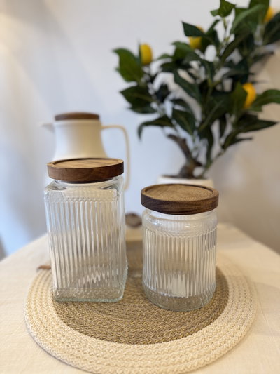 Frascos organizadores con tapa de madera