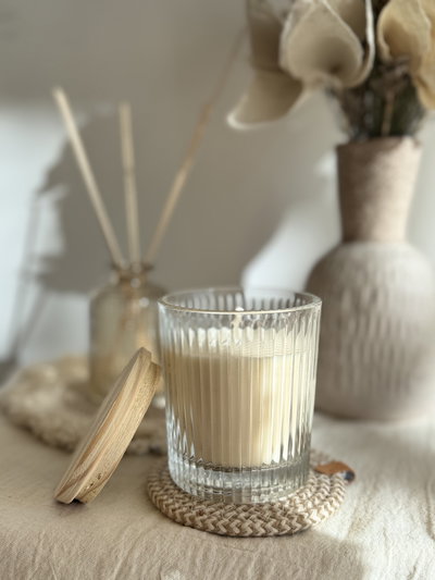 Vela aromática ‘Líneas’ con tapa 