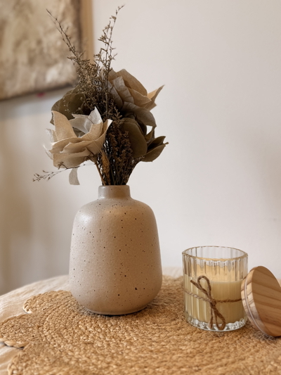 Florero ‘salpicado’ de cerámica 