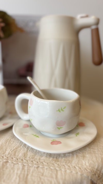 Set de taza con platito de cerámica 