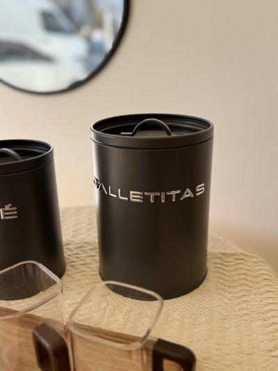 Lata de galletitas gris 