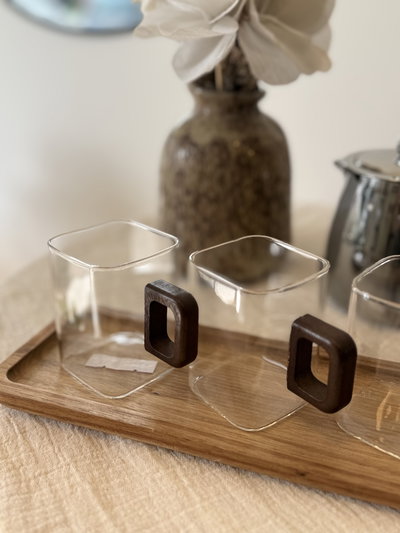 Mini tazas con manija de madera. Set x3