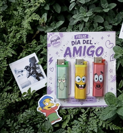 pack 3 encendedores de bob esponja especial al día del amigo con tarjeta