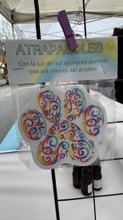 atrapasoles en stickers modelo patita de perro a color 