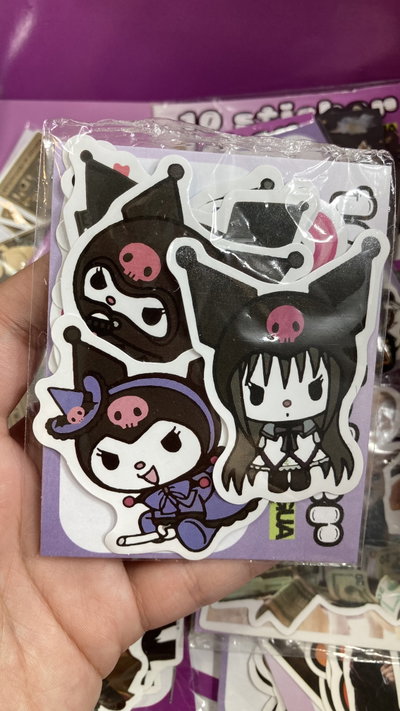 Combo de 10 stickers a prueba de agua kuromi  
