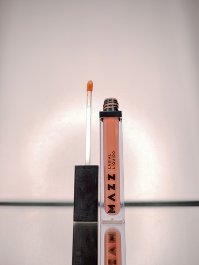 LABIAL LIQUIDO KISS ME&nbsp;- MAZZ MAKE UP.