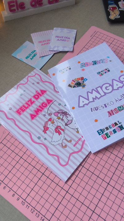 Álbum de Fotos Personalizado – Edición Día de la Amistad 💛