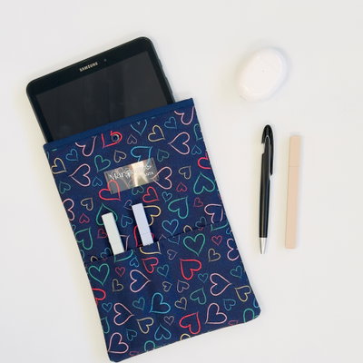 Nairobi funda de libro/tablet - Corazones