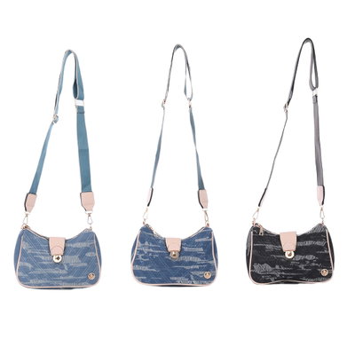 777273 Cartera de jeans