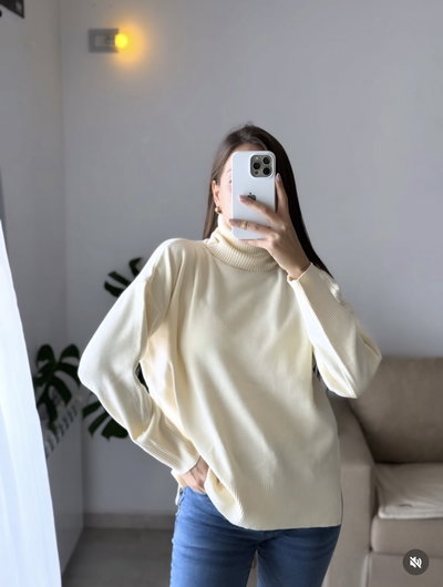 Sweater poleron 