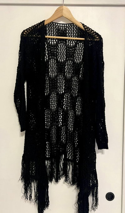 Cardigan Negro Calado Con Flecos