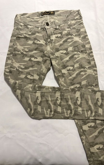 Jean Camuflado T44
