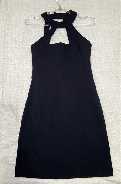 Vestido negro corto CH 