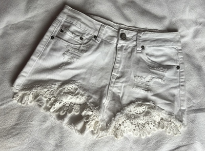 Short blanco con tul — FERIA