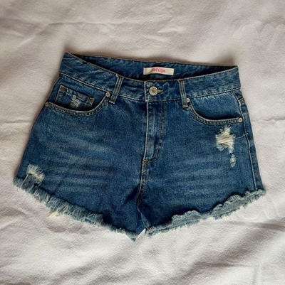Short con moños