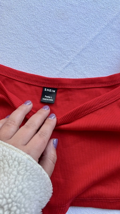 Top Shein rojo mini 