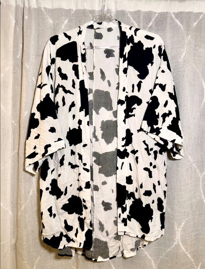 Kimono blanco y negro 