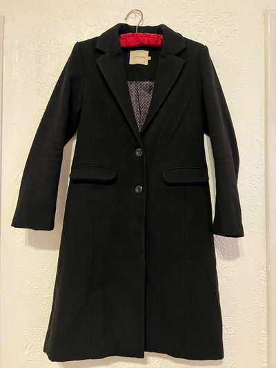 Tapado negro elegante 