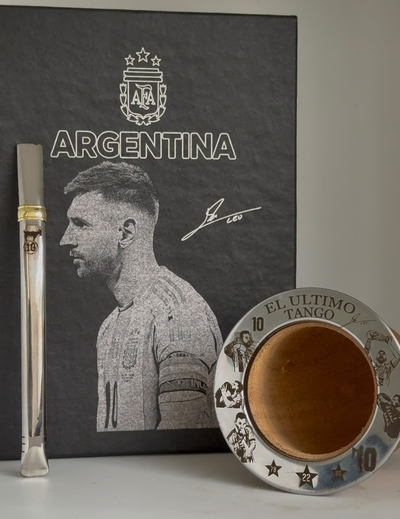 COMBO "EL ULTIMO TANGO" MATE GRABADO, BOMBILLA GRABADA Y CAJA PRESENTACION