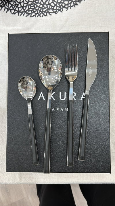 Cubiertos sakura black x 24 piezas