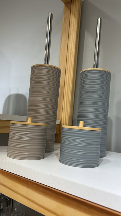 Frasco organizador para baño rayado con tapa de bamboo
