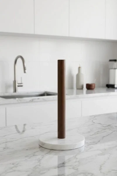 Portarrollo bambu base marmol