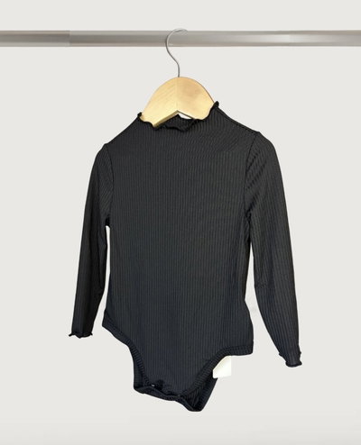 Body Mila con Cuello Ruché Negro