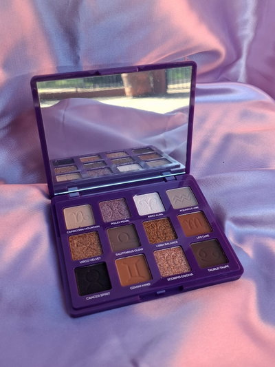 Paleta de sombras ASTRAL ESSENCE