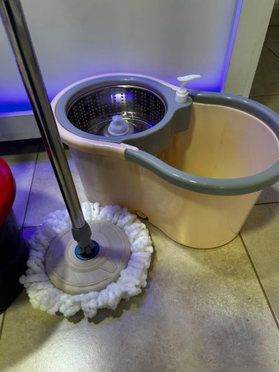 Mopa Centrífuga con Escurridor Giratorio