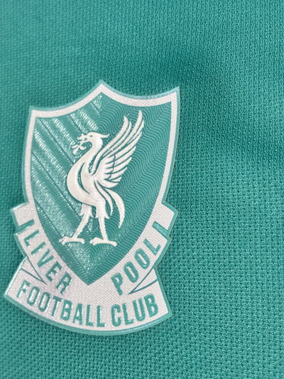 Tercera equipacion Liverpool 2025
