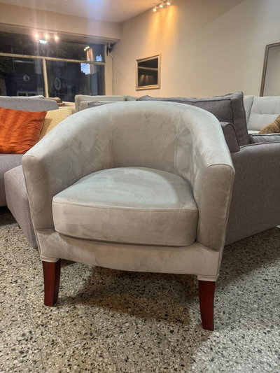 Sofa Shey pana beige crudo (STOCK) (LINEA PREMIUM)