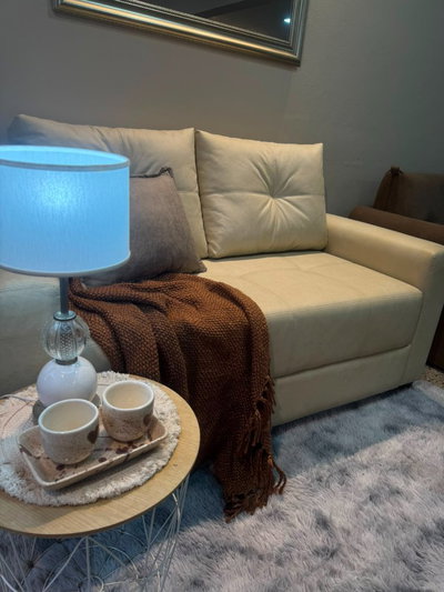 Sofa Manhattan 160x85. Cuerotex beige claro (STOCK) (LINEA PREMIUM)