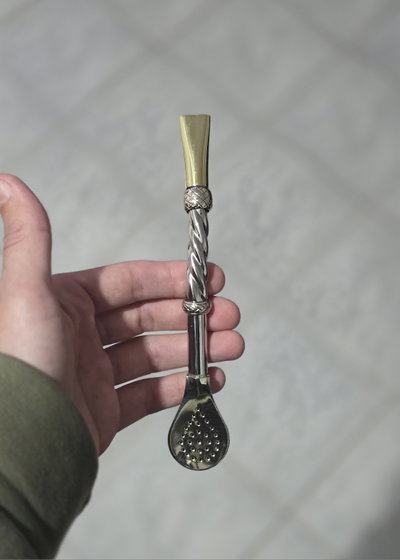 BOMBILLÓN CURVO CINCELADO