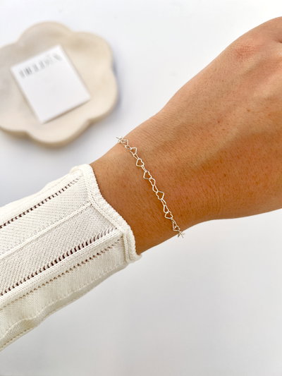 Pulsera cadena de corazones 