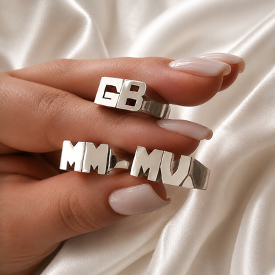 Anillo con iniciales de Plata 925